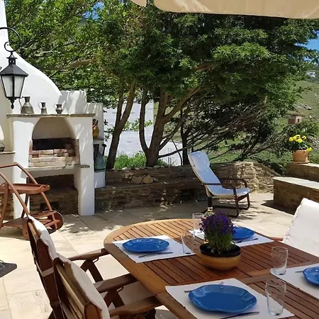 Theassis Apartment Arnados